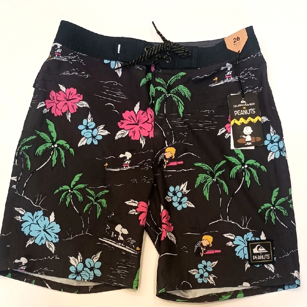 NWT BOYS PEANUTS SNOOPY QUICKSILVER BOARD SHORTS SZ 26/12
